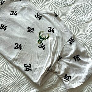 Bucks t-shirt from fanatics